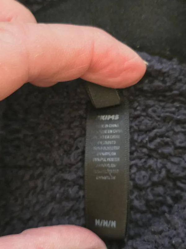 SKIMS Black Sherpa Hoodie Pullover Medium - Image 2
