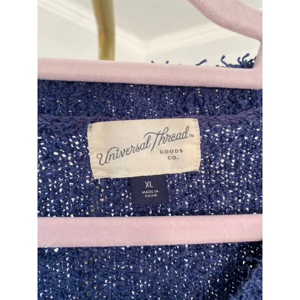Universal Thread Bouclé V-Neck Sweater Navy Blue Buttery Soft Cozy‎ Lounge Knit - Image 3