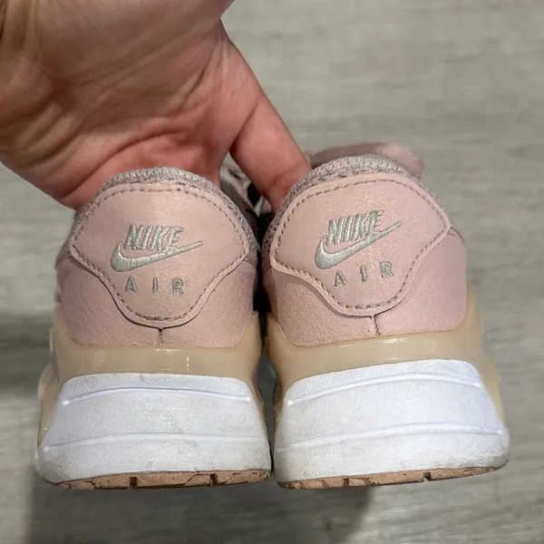 Nike Air Max Women's Sneakers in Light Pink - Image 9