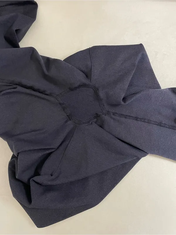 Lululemon Seamless Street Crop Capri Leggings Dark Navy Size 8 - Image 9