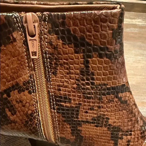 New Clarks Women's Snake‎ Print Ankle Boots – Size 6 - Image 4