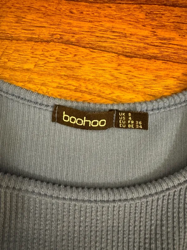 Boohoo body con blue dress with tie front - Image 3