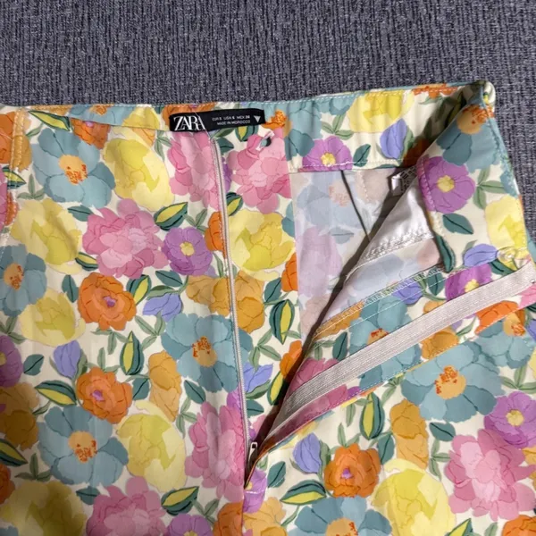 Zara Women’s Floral Pants - Image 7