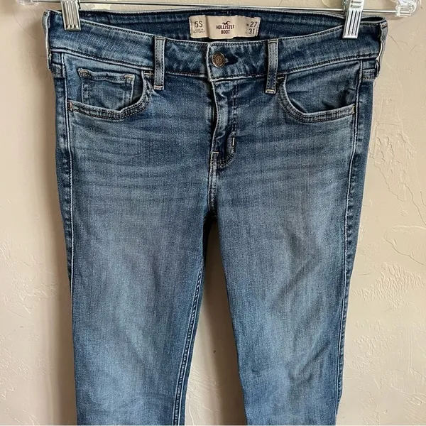 Hollister Boot Cut‎ Short Denim Jeans - Image 3