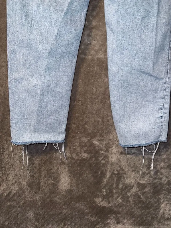 Old Navy High-Rise Straight Raw Hem Distressed Jeans Size 8 - Image 9