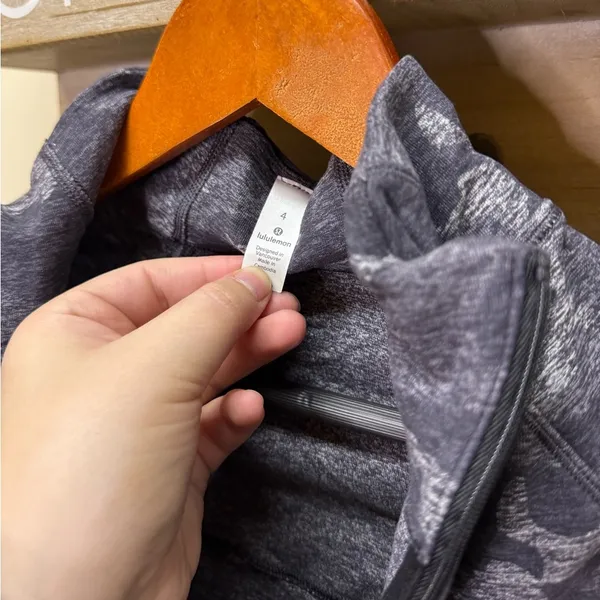 Lululemon Outrun The Elements Half Zip - Image 5
