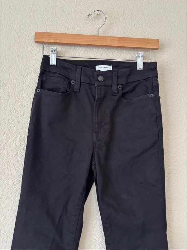 Good American Good Legs Flare Black High-Rise Jeans - Image 2