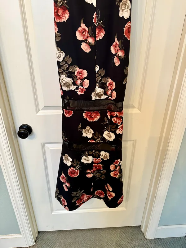 Minette - STUNNING Black and Floral Fit & Flare Off The Shoulder Dress! - Image 8