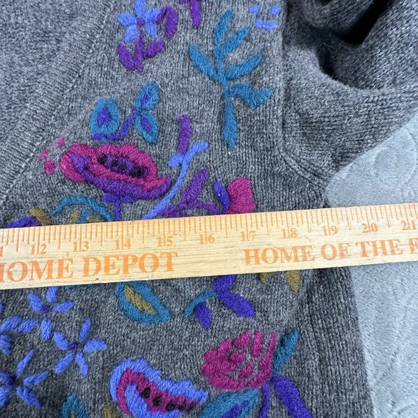 VTG L.L. Bean Womens M 100% Wool Cardigan Sweater Embroidered Elbow Patches 80's - Image 9