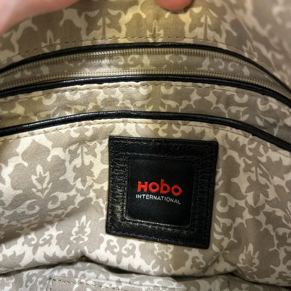 Hobo International Black Tooled Leather Handbag. - Image 3