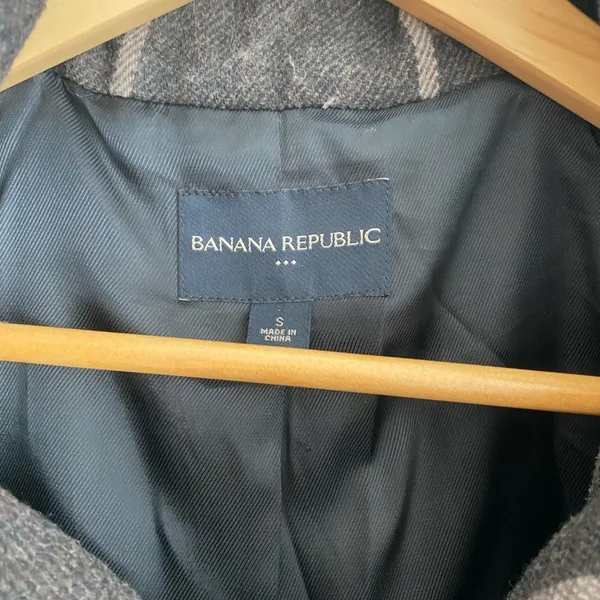 Banana Republic Women's Wool Blend Hooded Peacoat - Small - Image 2