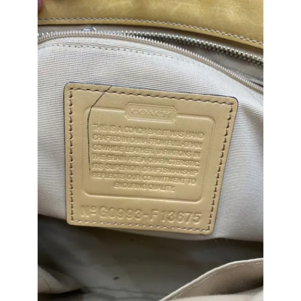 COACH Medium/ Large Leather Gold Shoulder Bag - Image 15