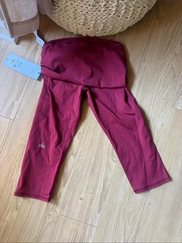 Alo SOFTSCULPT low rise fold over capri - Image 4