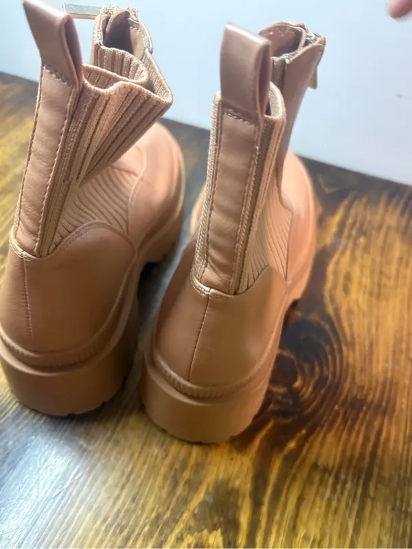 BCBGeneration Montana Tan‎ Ankle Boots Size 6.5 - Image 5