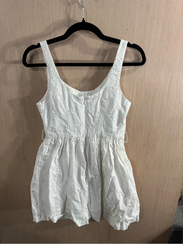 Abercrombie & Fitch White Eyelet Mini Fit and Flare Sundress Size 2 - Image 2