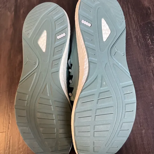Puma women’s Olive Green Mesh Sneakers size 11 - Image 5