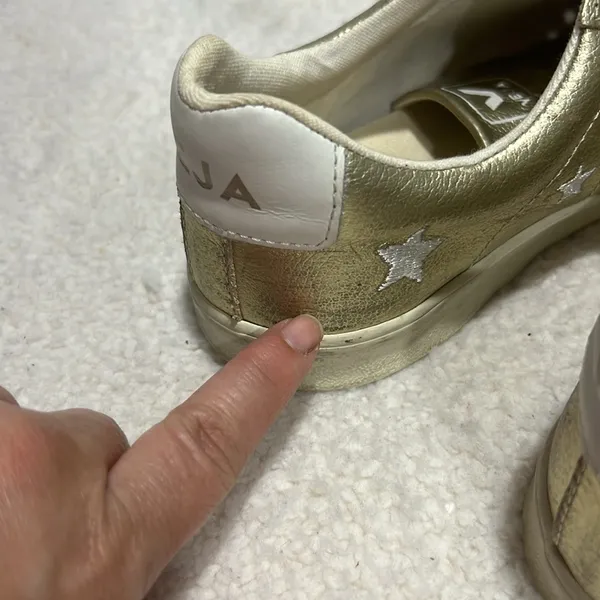 Veja Madewell Sneakers in Star-Embroidered Gold Leather women's size 7 - Image 8