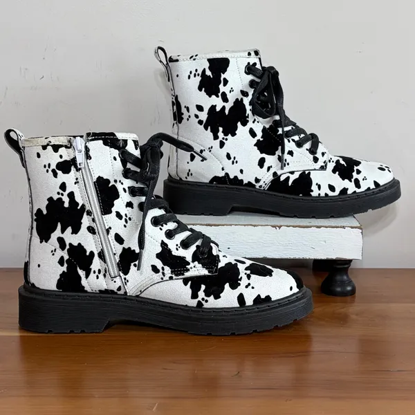 Pierre Dumas Amora-1 Cow Print Combat Boots Womens 8 Black White Zip Up Lug Sole - Image 2