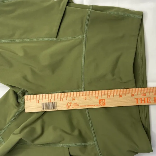 Oalka Activewear Women’s Green High Waisted Side Pocket Biker Shorts Size Small - Image 7