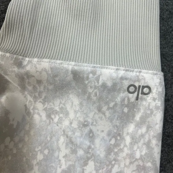 Alo‎ Yoga Goddess Ribbed Legging Vapor Python Glossy Grey White Snakeskin Medium - Image 12