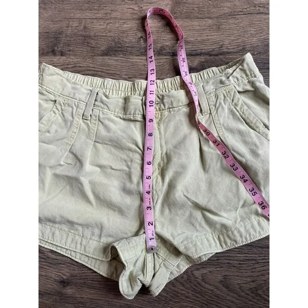 EUC Womens AERIE PLEATED‎ UTILITY SHORT green cotton lyocell pocket size L - Image 9