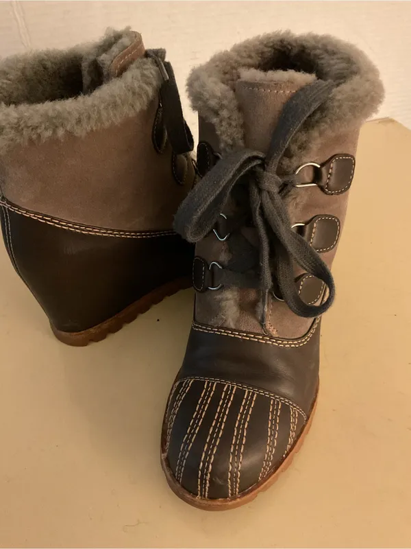UGG women brown suede leather platform wedge Alasdair boots US 6.5 - Image 11