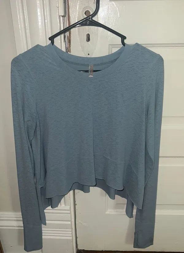Free People tempo long sleeve - Image 5