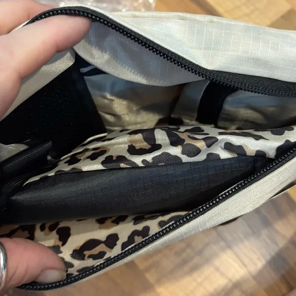 Athletic Propulsion Labs APL Beige/leopard Convertible packable Backpack NWT - Image 3
