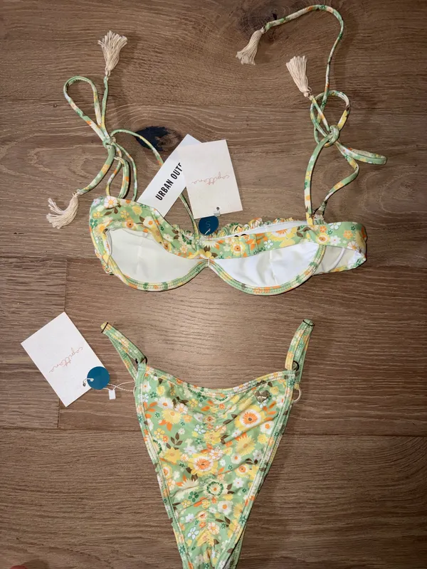 Urban Outfitters Brand new Capittana Floral bikini set small with tags - Image 2