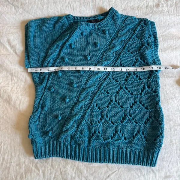Vintage sleeveless funky cable knit blue ramie and cotton sweater vest small - Image 4