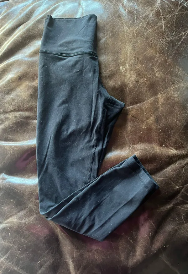 Black Wunder Under Leggings 28” - Image 3