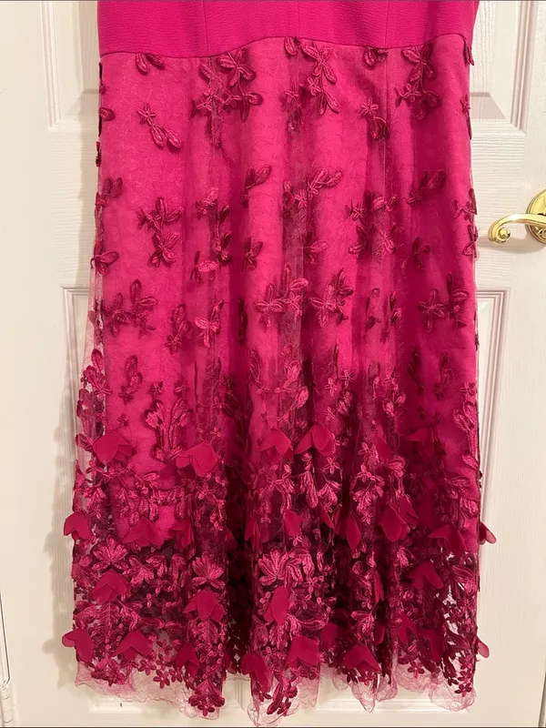 Dress The Population Darleen V-Neck 3D Floral Appliqué Midi Dress Size XXL - Image 9