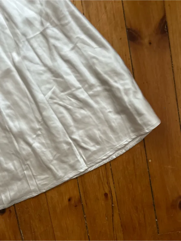 Reality silky cream midi dress medium - Image 2