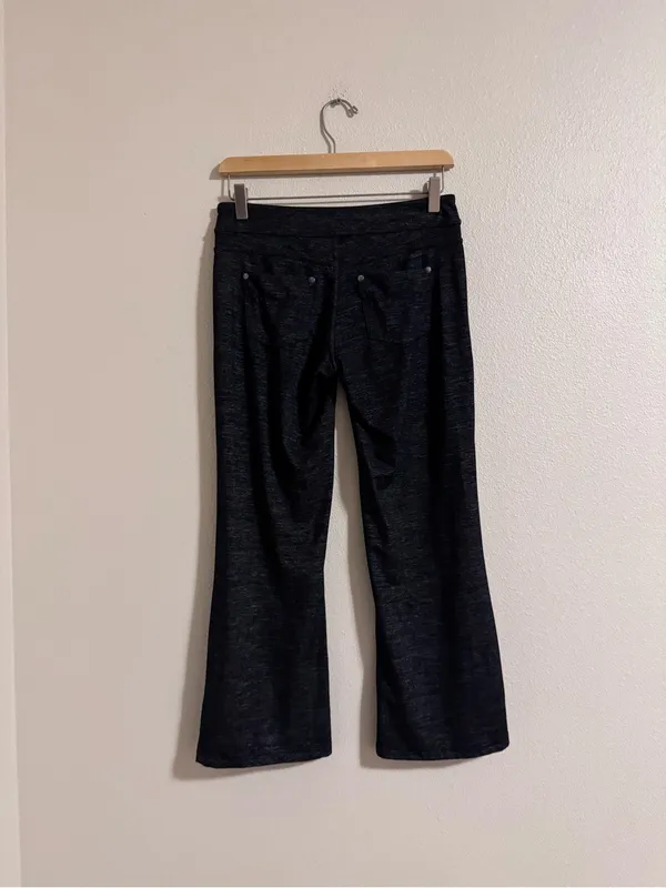 Athleta Black Flare Wide-Leg leggings - Image 3
