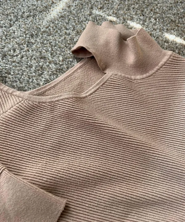 abercrombie and fitch luxe loft soft a&f mock neck top - Image 3