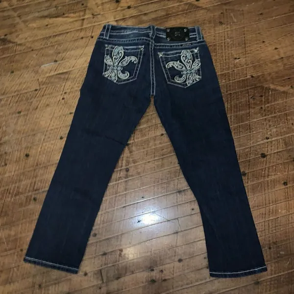 Miss Me bling blue fleur de lis festival Boyfriend Capri jeans - Image 4