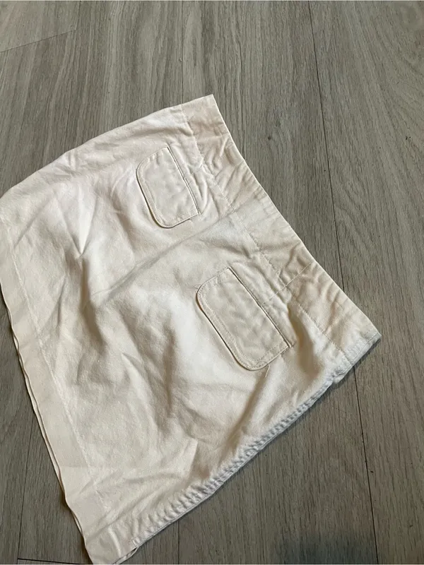 Express Cream A-Line Mini Skirt with Front Pockets - Image 2