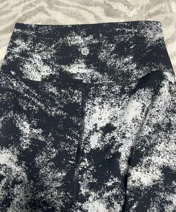 Lululemon Wunder Under Leggings - Image 3