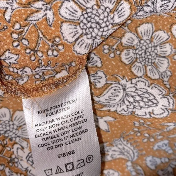 LOFT floral top size medium - Image 8