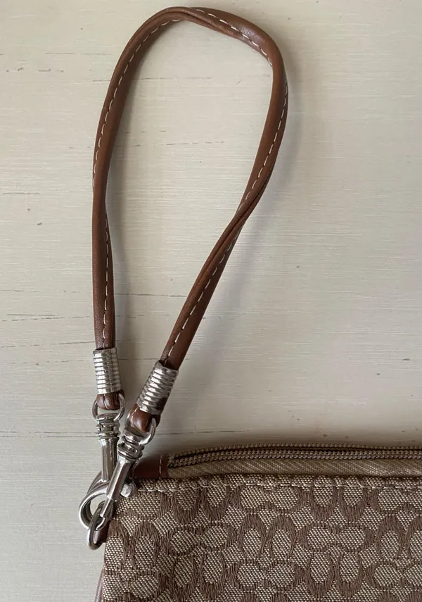Coach Y2k tan monogrammed leather trim wristlet wallet - Image 3