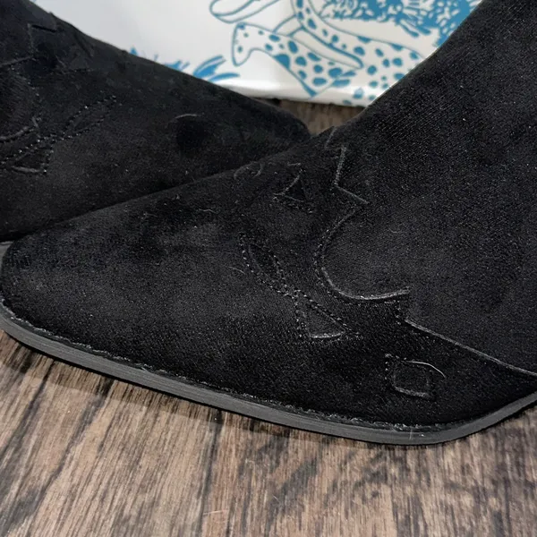 Elegant Black Women's Boots Size 11.5 - Image 4