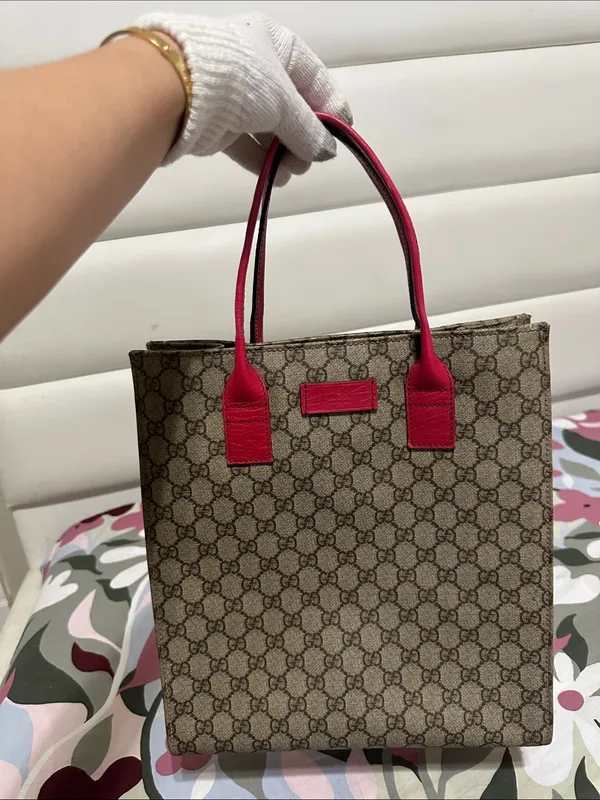 Gucci PVC GG Supreme Tote with Pink Leather Handles - Image 15