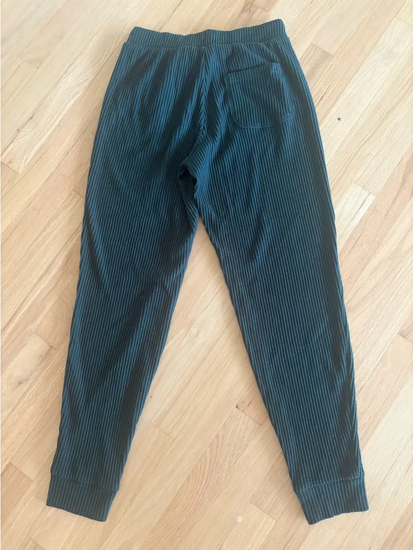 Alo Yoga Midnight Green Muse Set - Image 11