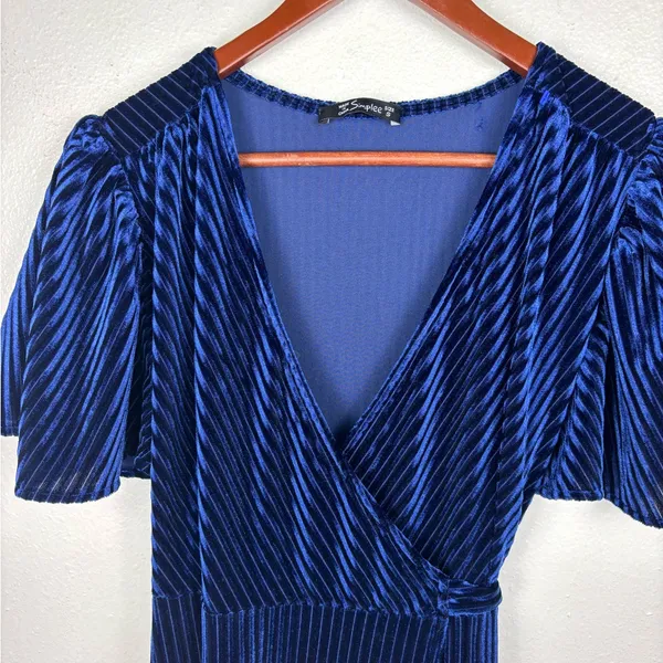 Simplee Small Butterfly Sleeve Wrap‎ Navy Blue Velvet Maxi Dress Tie Front - Image 3