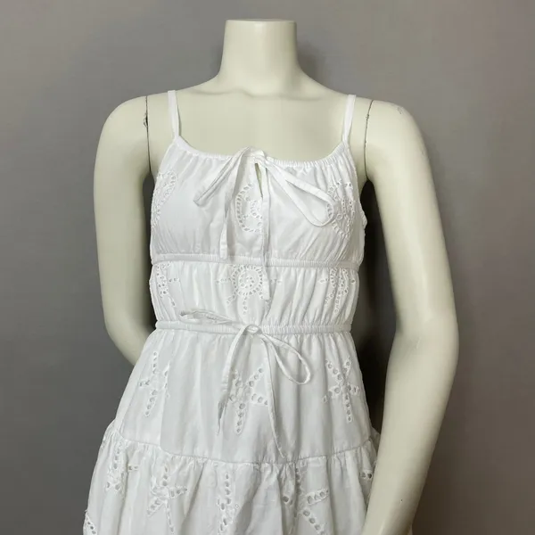 Sim & Sam Eyelet Dress Beachy Seashell Sun Star Nautical White Milkmaid Pockets - Image 5