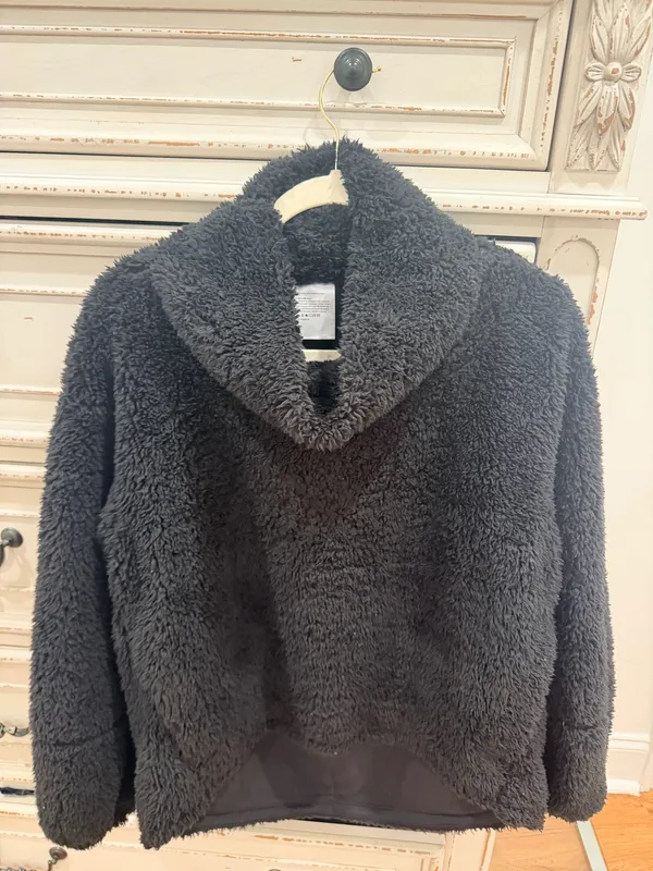 Lululemon Sherpa pullover - Image 7
