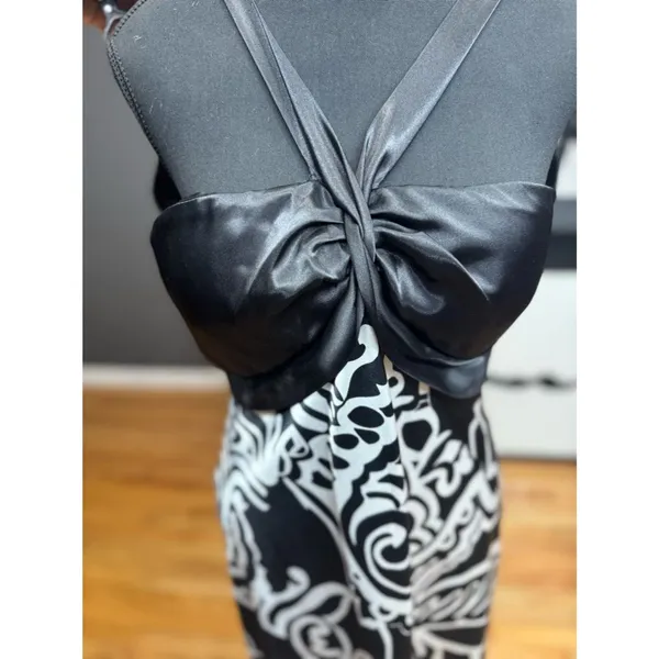 Betsy & Adam Black White Floral Halter Maxi Dress Women's Size 14 EUC Formal - Image 3