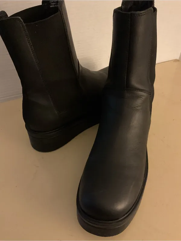 Steve Madden women Black leather platform Chelsea Boots US 10 - Image 9