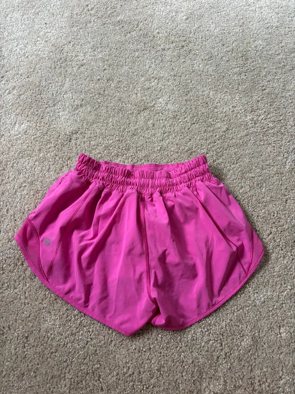 Lululemon Hotty Hot Low-Rise 2.5" Shorts - Image 2