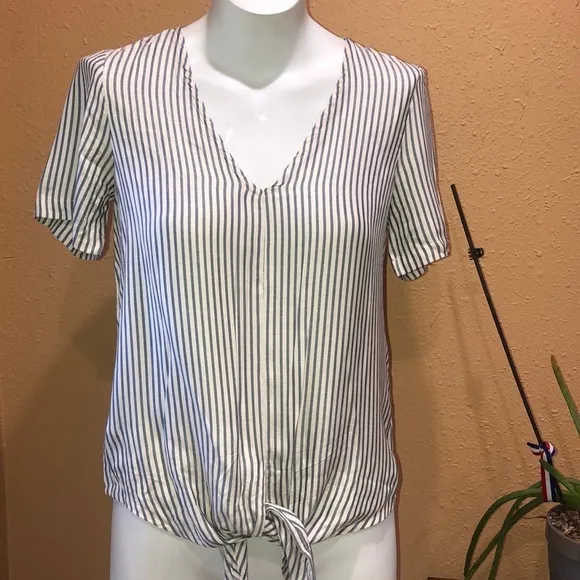 Madewell NWT striped front tie top - Image 3